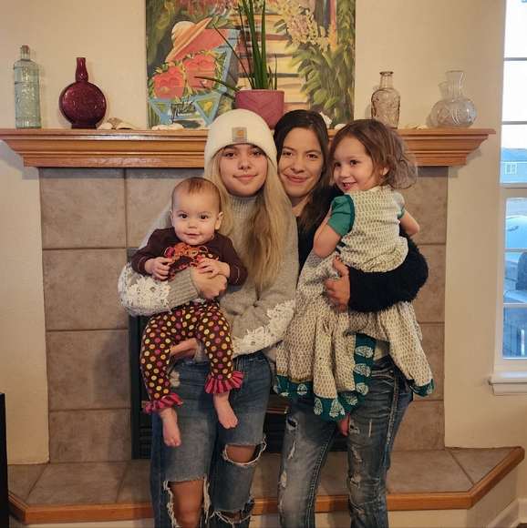 Meet your Posher, Cherish - Picture 4 of 4